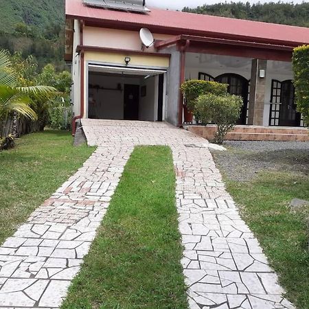 Charmante Maison Au Coeur Des 3 Montagnes Salazie Extérieur photo