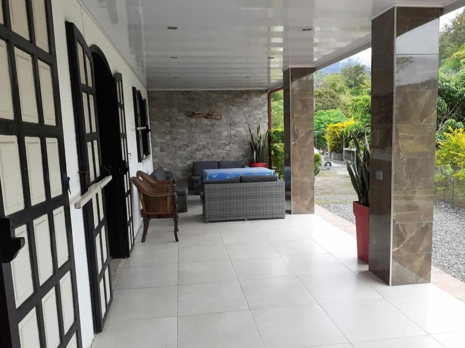 Charmante Maison Au Coeur Des 3 Montagnes Salazie Extérieur photo