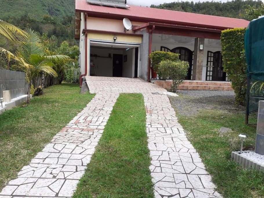 Charmante Maison Au Coeur Des 3 Montagnes Salazie Extérieur photo